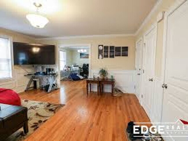 Building Photo - Parking Included, In-Unit Washer and Dryer...