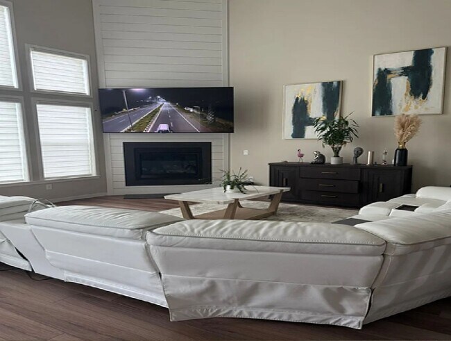 Building Photo - *Coming Soon* Ofallon/Lake st louis/Wentzv...