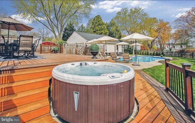 Building Photo - 3100 Franklin St