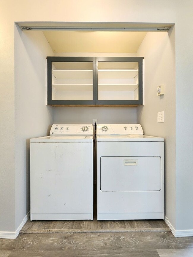 Building Photo - 3 Bedroom 2 Bath Home in Arlington