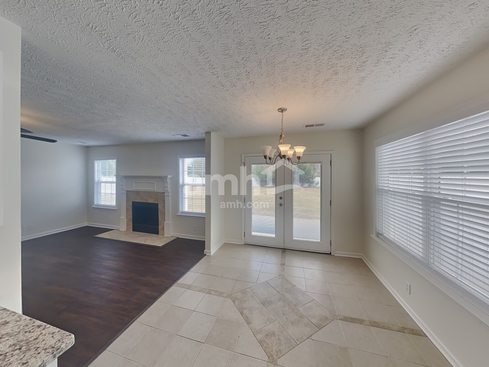 Building Photo - 651 Crescent Rd