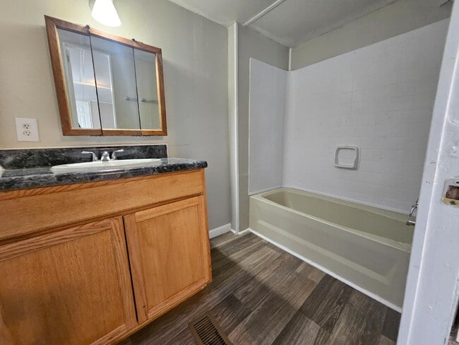 Building Photo - 2400 Oaklawn Blvd