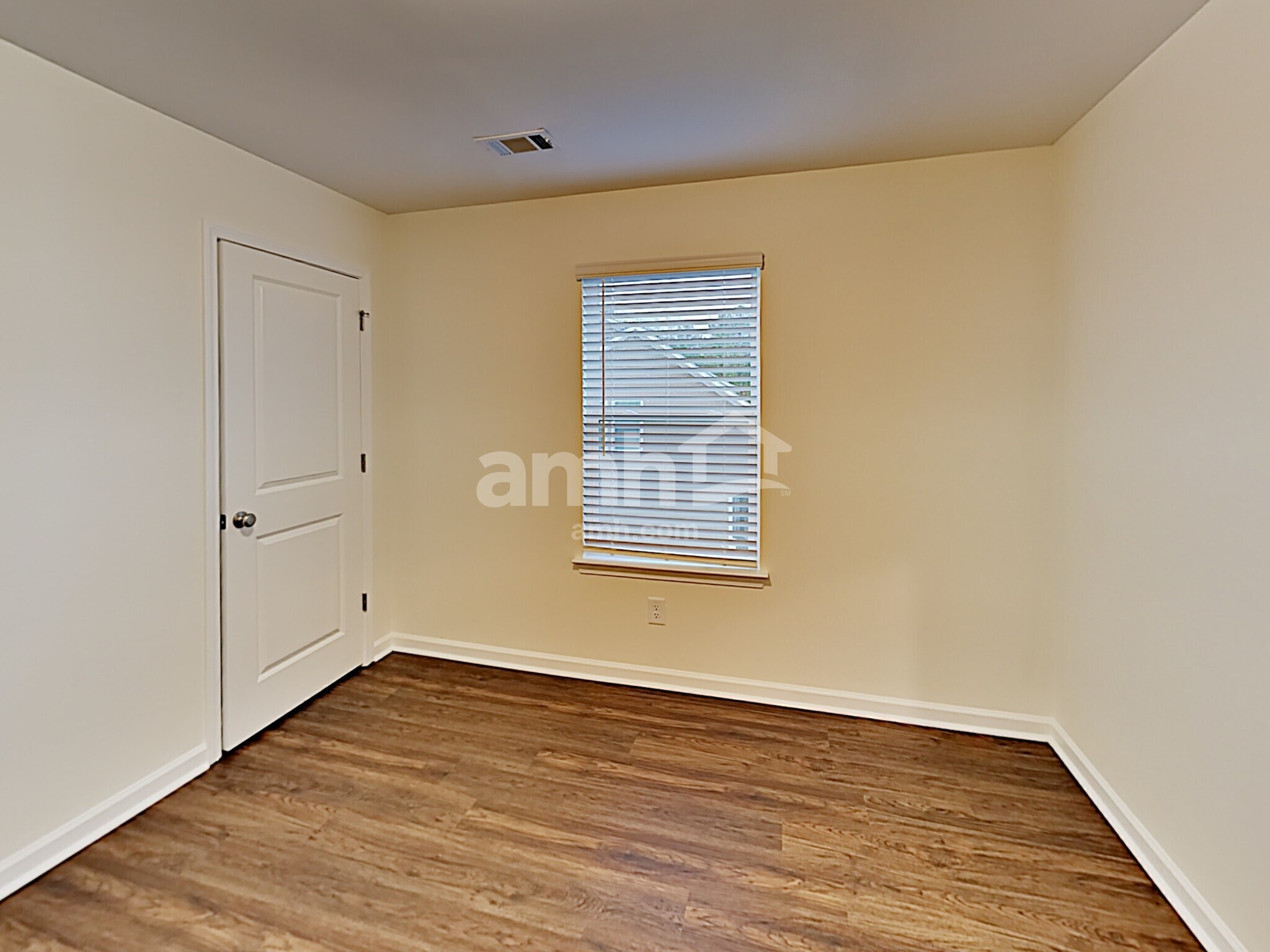 Building Photo - 148 Landsdown Xing