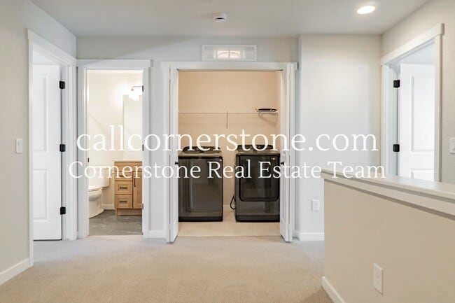 Building Photo - 3683 Levy Pk Dr