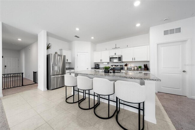 Building Photo - 1485 Effra Wy