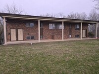 Building Photo - Oak Ridge 37830 - 1 Bedroom, 1 Bath Apartment - Contact Lisa Vineyard and Shannon Russell (865) 2...