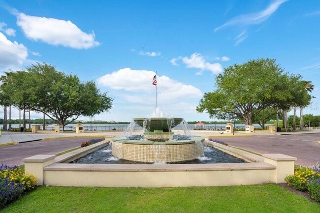 Building Photo - 1550 Lake Baldwin Ln