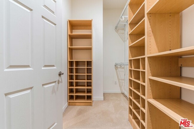 Building Photo - 5734 S Celedon Creek