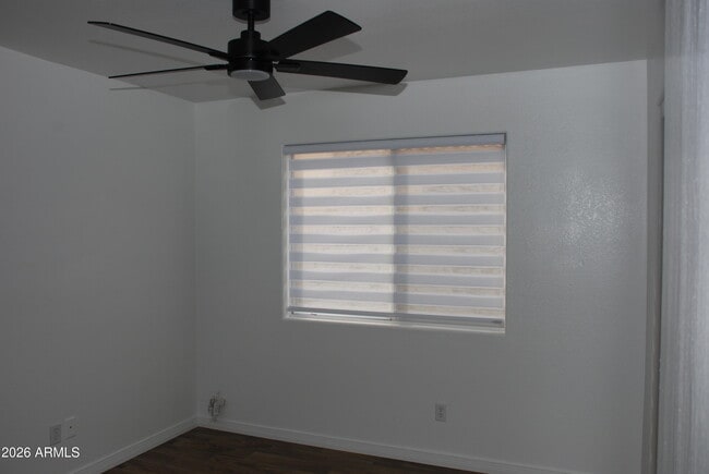 Building Photo - 249 W Grovers Ave