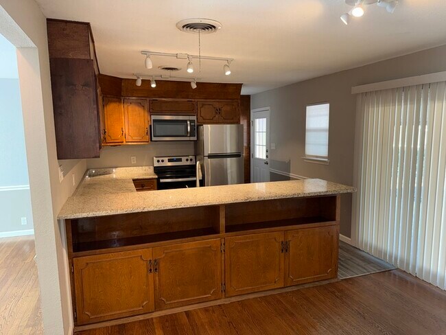 Building Photo - 4407 Diamondhead Dr