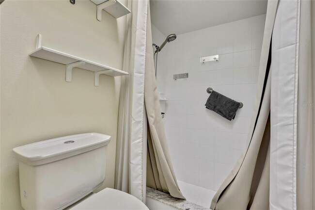 Building Photo - 4489 Golf Club Ln