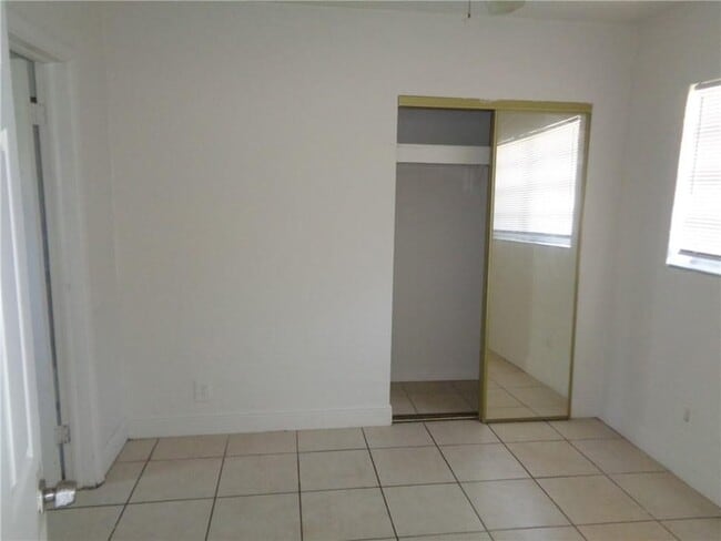 Building Photo - 711 SW 9th St