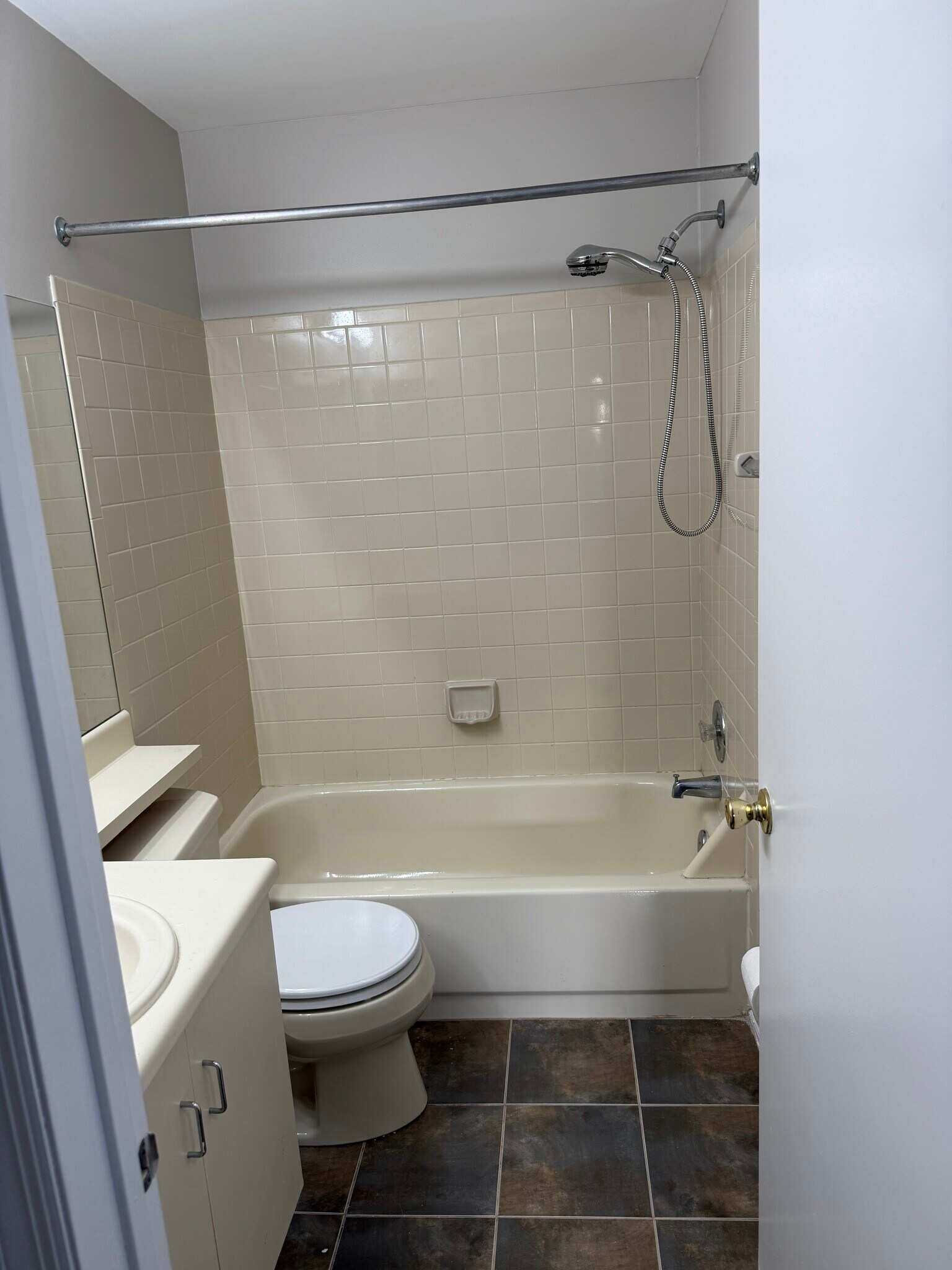 Building Photo - 2704 Tarnbrook Dr