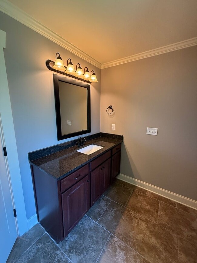 Building Photo - Soddy Daisy Rental Available with Full Bas...