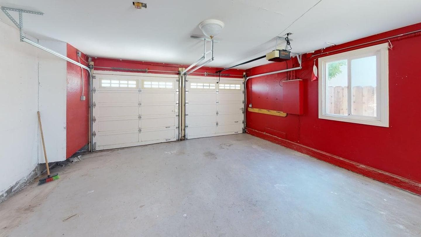 Building Photo - 3023 Beverly St