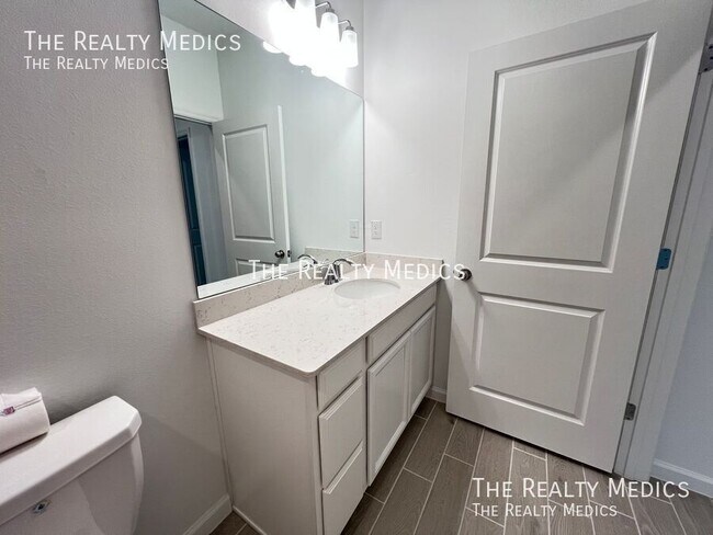 Building Photo - 9301 SW 58th Cir