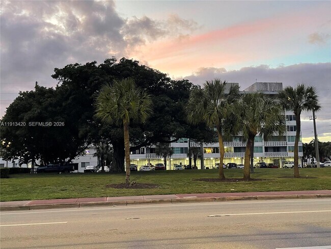 Building Photo - 8233 Harding Ave