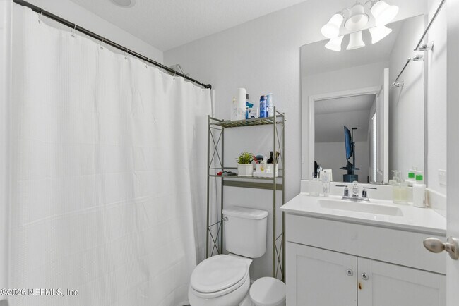 Building Photo - 454 Willow Lake Dr