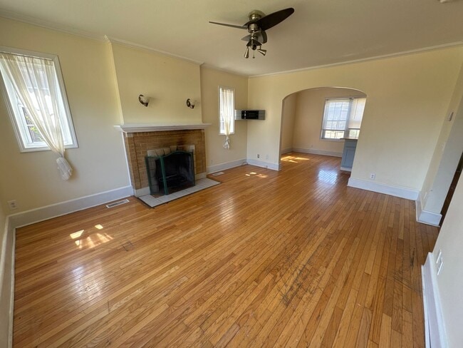 Building Photo - Paducah City Home