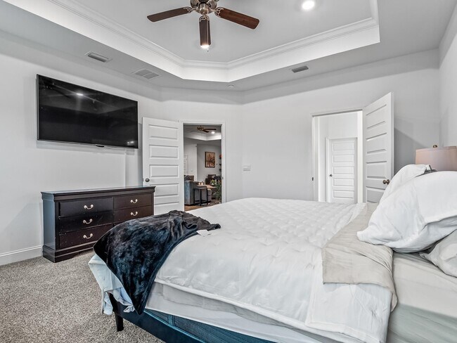 Building Photo - 15 Arden Rd