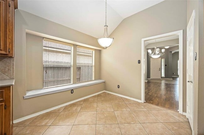 Building Photo - 2019 Shore Breeze Dr