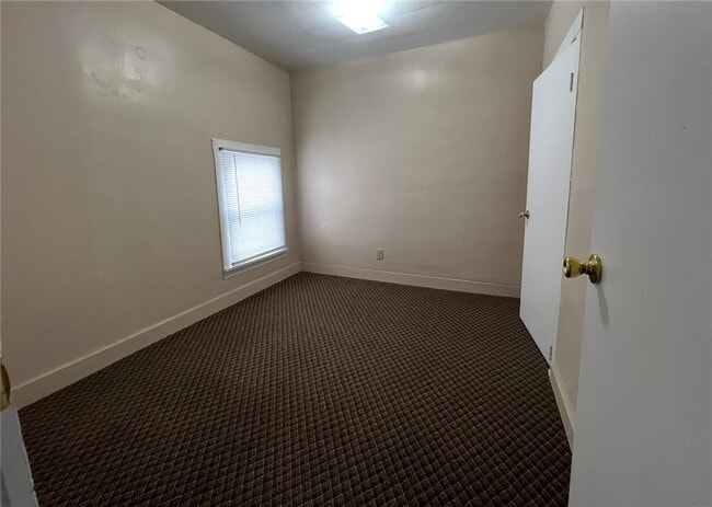 Building Photo - 912 Magee St