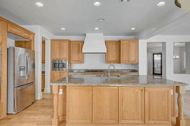 Building Photo - Stunning Rhodes Ranch Four Bedroom