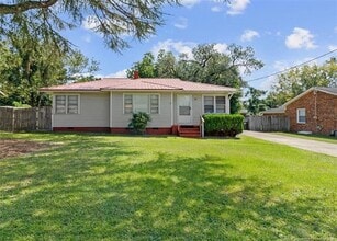 Building Photo - 909 Sandalwood Dr