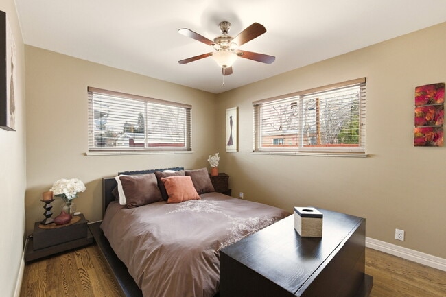 Building Photo - Beautiful 4 Bedroom/3 Bathroom Home in University Hills Area!