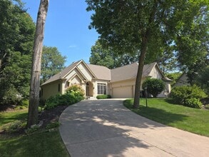 Building Photo - 3 bedroom executive ranch in Sussex
