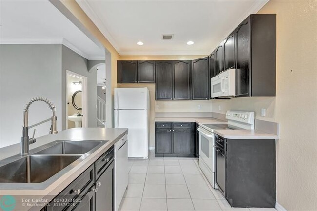 Building Photo - 3315 Merrick Ln