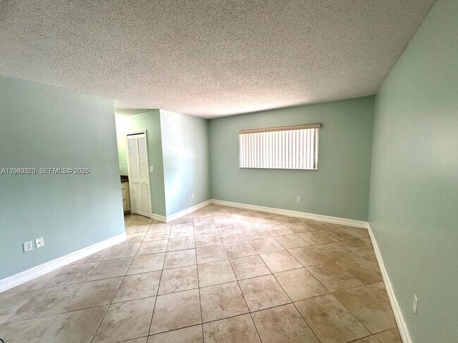Building Photo - 2514 SW 138th Ave