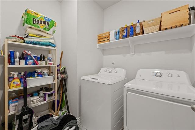 Building Photo - 585 Concho St