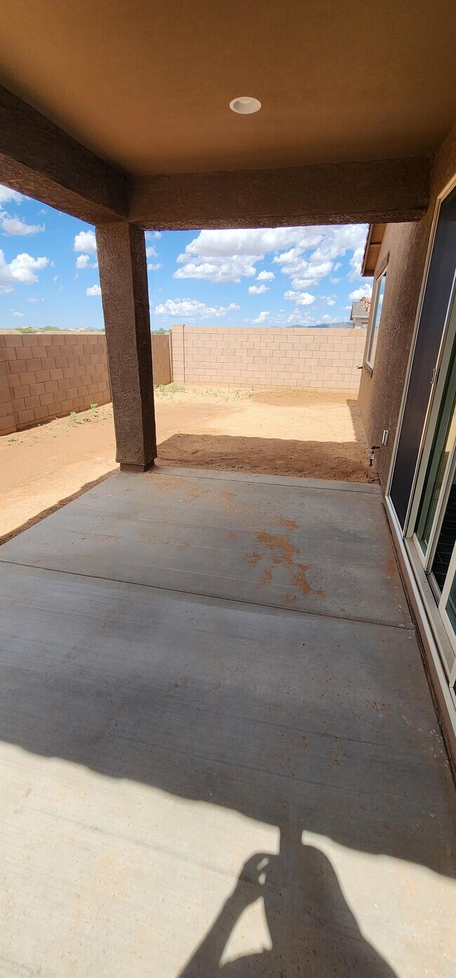 Building Photo - 7822 S Wolf Creek Dr