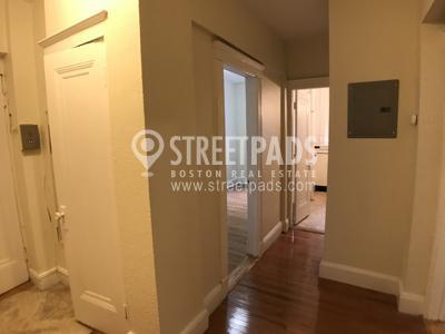 Building Photo - 2 bedroom in Boston MA 02135