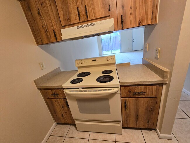 Building Photo - 2 bd townhouse for rent in Ocala