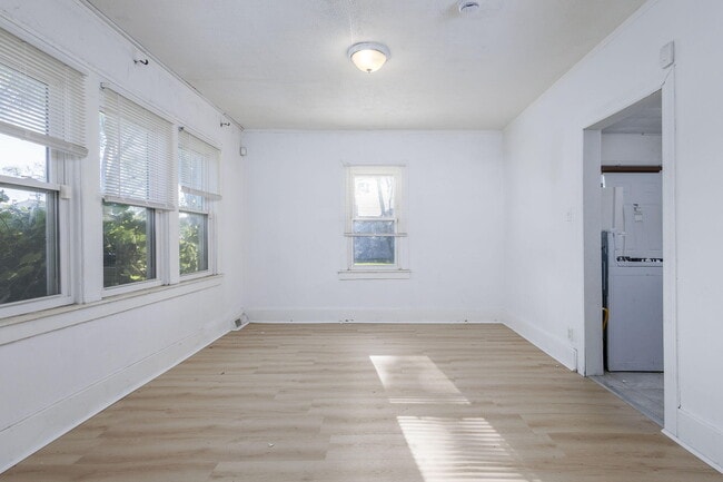 Building Photo - 5021 Anatole St