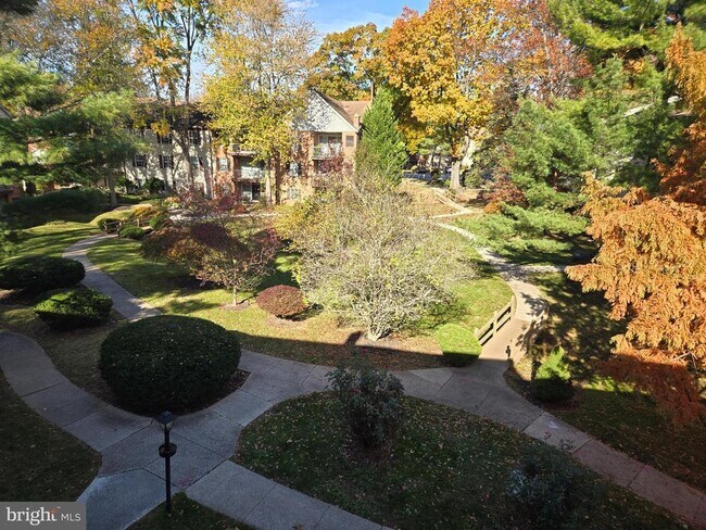 Building Photo - 172 Drummers Ln