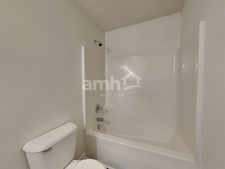 Building Photo - 5955 Ricker Rd