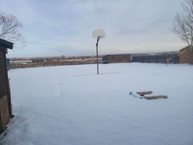 Building Photo - 1411 Piney Dr