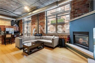 Building Photo - 521 S 7th St