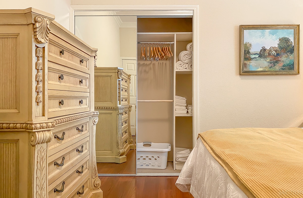 View of the closet walking inot the bedroom - 2765 Lombard St
