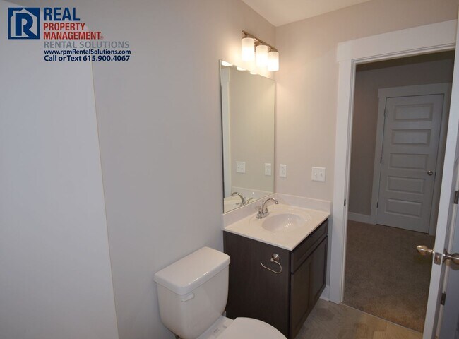 Building Photo - 2432 Fig Dr