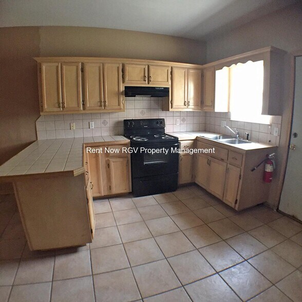 Primary Photo - 3802 Clavel St