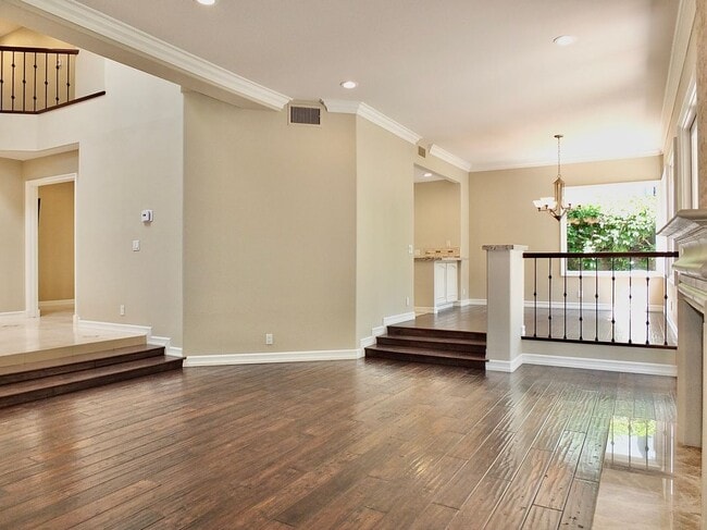 Building Photo - 6262 Napoli Ct