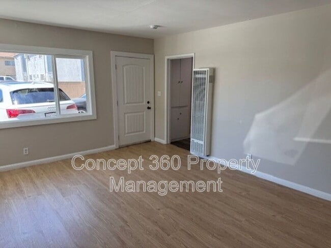 Building Photo - 9332 1/4 ELM VISTA DR