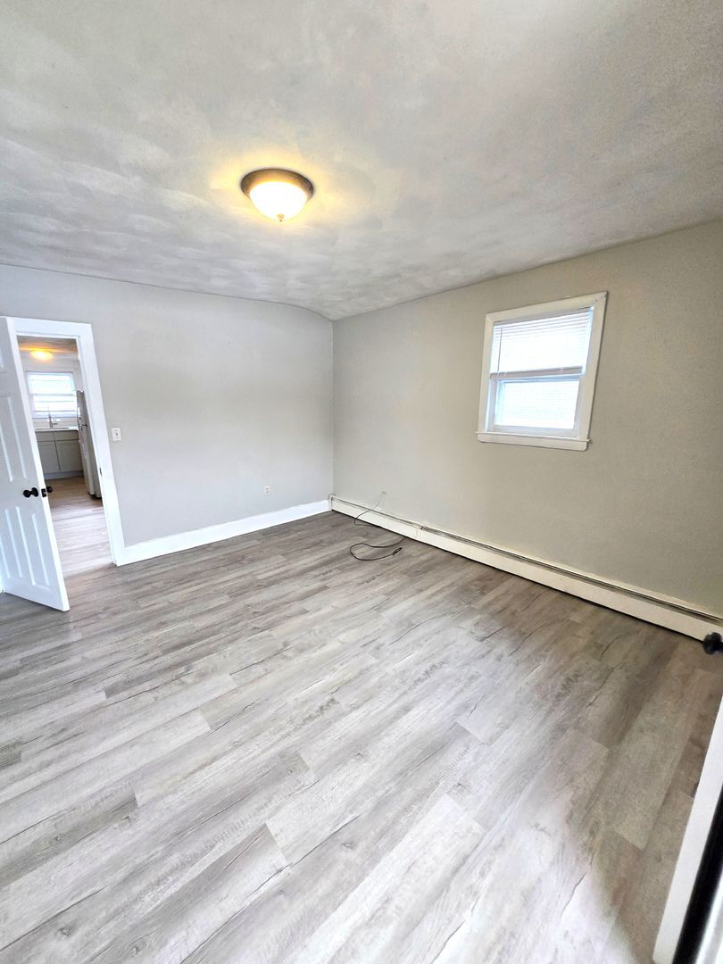 Building Photo - 150 Sisson St