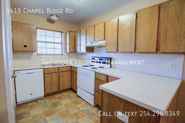 Building Photo - Chapel Road Duplex