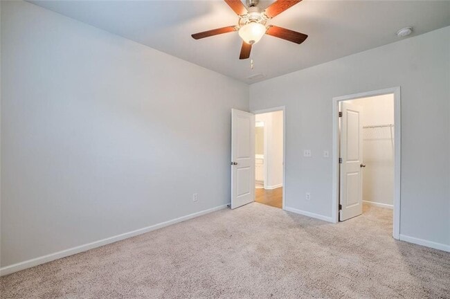 Building Photo - 2510 Great Silver Fir Aly
