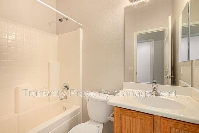 Building Photo - 3723 E Linda Ct